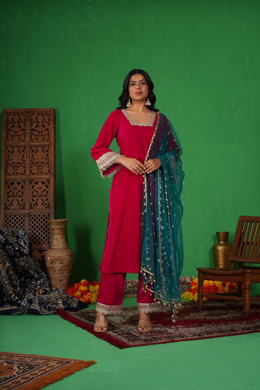 Gulabi Noor – Magenta Kurta Set with Teal Dupatta