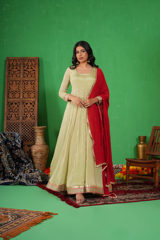 Mehreen Pista Anarkali