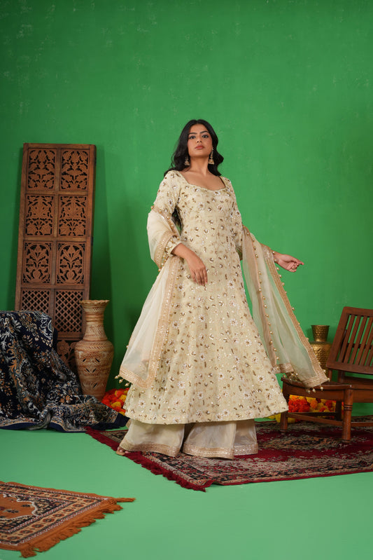 Sunehri Anarkali