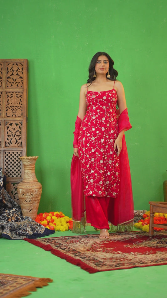 Gulabi Phooljadi- Pink Straight suit