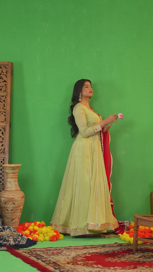 Mehreen Pista Anarkali